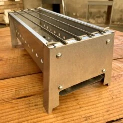 Spiedini Saté-bbq Bali 40 Mini - Kleine, Smalle Houtskoolbarbecue Met Horizontaal Rooster Voor Sate Of Andere Spiesjes - 40 Cm Lang, 11 Cm Breed, 14 Cm Hoog - Ideaal Voor Tuin- Of Open Haard, Of Balkon - Materiaal: Gealuminiseerd Ijzer -Beste Barbecue Grill winkel 1200x1200 3