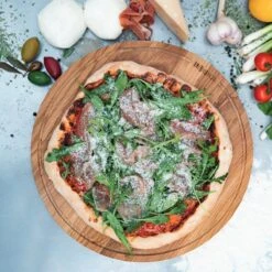 Boska Pizzaplank Friends L - BBQ Accessoires - Eikenhout - Handige Opvanggeul - Ø 34 Cm -Beste Barbecue Grill winkel 1200x1200 468