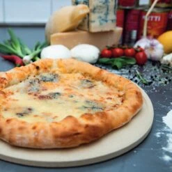 Boska Pizzasteen Deluxe - Voor Oven & BBQ - Knapperige Pizza's - Ø 29.5 Cm - BBQ Accessoires -Beste Barbecue Grill winkel 1200x1200 671