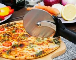 Bighorn Pizzaschep Voor BBQ En Oven-Inklapbare Handgreep -Pizzasnijder- Edelstaal -geschikt Als Broodschep En Ovenschep - SRPT01 11 Bighorn Pizzaschep Voor BBQ En Oven-Inklapbare Handgreep -Pizzasnijder- Edelstaal -geschikt Als Broodschep En Ovenschep - SRPT01 -Beste Barbecue Grill winkel 1200x944 4
