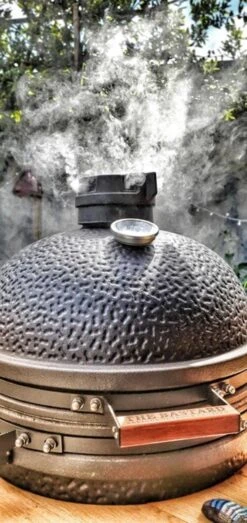 The Bastard Urban Medium - Kamado Barbecue - Kamado BBQ 29 The Bastard Urban Medium - Kamado Barbecue - Kamado BBQ -Beste Barbecue Grill winkel 567x1200